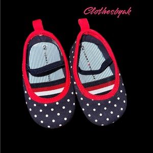 BABY SHOES - SIZE 2 TOMMY HILFIGER